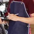 販売